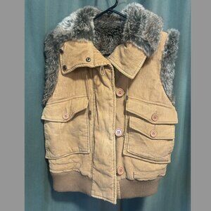 Corduroy vest with faux fur